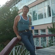 Фиолетово- чёрный on My World.
